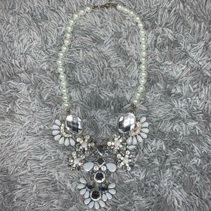 Women’s necklace